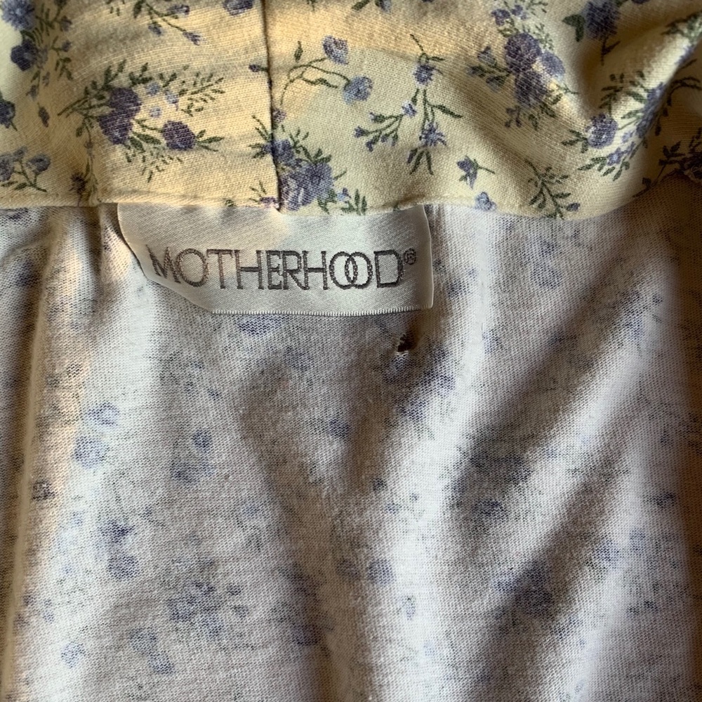 Maternity Gown & Robe - Picture 10 of 10